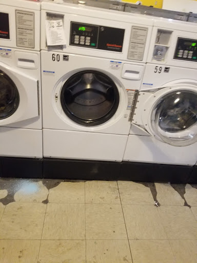 Laundromat «Fun Wash Laundry Mat», reviews and photos, 2030 S Eddy St, Pecos, TX 79772, USA