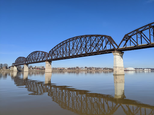 Park «Louisville Waterfront Park (Great Lawn, Harbor Lawn, Festival Plaza)», reviews and photos, 231 Witherspoon St, Louisville, KY 40202, USA