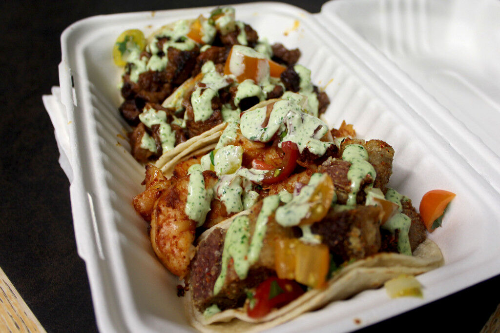 El Vaquero Taco Truck 95361