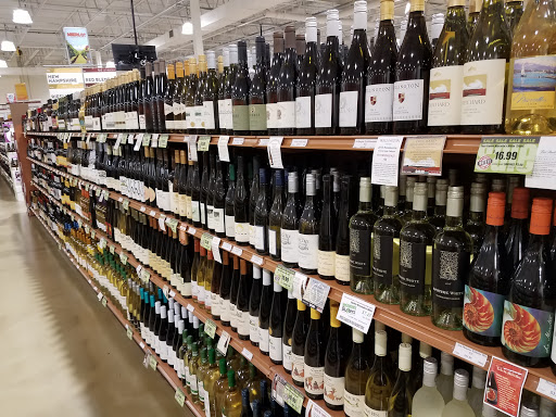 State Liquor Store «NH Liquor & Wine Outlet», reviews and photos, 294 Daniel Webster Hwy, Nashua, NH 03060, USA