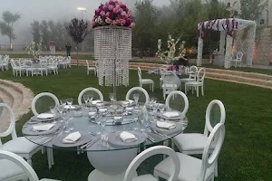 Larissa Catering image