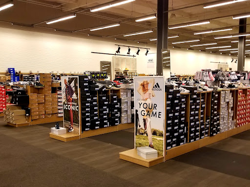 Shoe Store «DSW Designer Shoe Warehouse», reviews and photos, 7896 Dublin Blvd, Dublin, CA 94568, USA