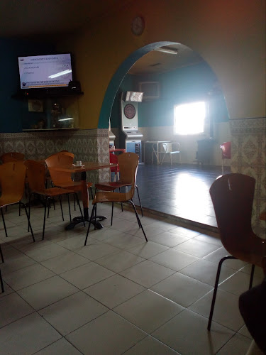 Avaliações doCafe Madeira Kalim em Marinha Grande - Cafeteria