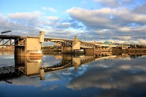 Morrison Bridge image