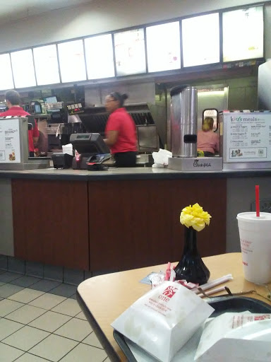 Fast Food Restaurant «Chick-fil-A», reviews and photos, 4601 S Broadway Ave, Tyler, TX 75703, USA