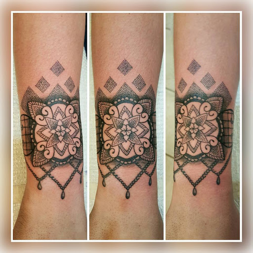 Tattoo Shop «Cry Babies Tattoo & Piercing», reviews and photos, 9123 Wicker Ave, St John, IN 46373, USA