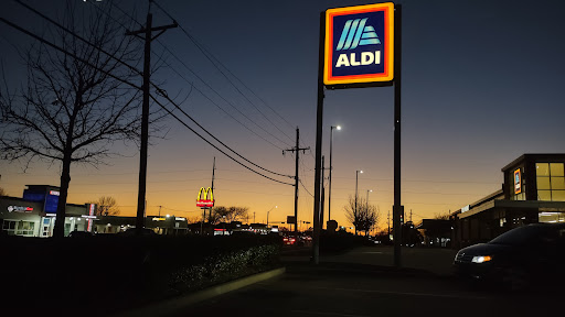 Supermarket «ALDI», reviews and photos, 1585 W Main St, Lewisville, TX 75067, USA