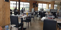 Atmosphère du Restaurant italien LE LEO à Cailloux-sur-Fontaines - n°3