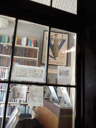 Used Book Store «Black Swan Books», reviews and photos, 505 E Maxwell St, Lexington, KY 40502, USA