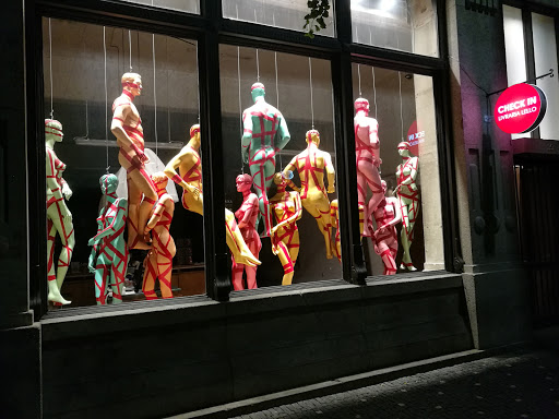 Mannequin stores Oporto