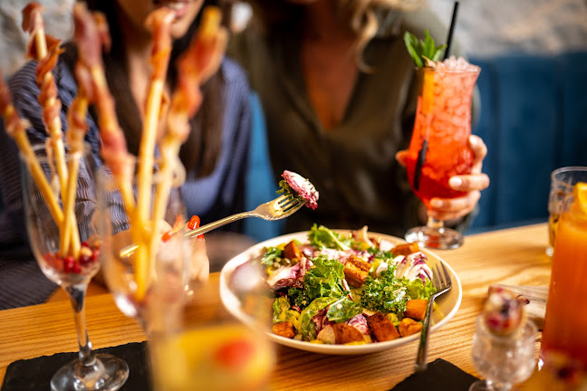 Bianco social pleasure