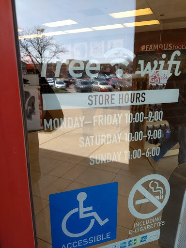 Shoe Store «Famous Footwear», reviews and photos, 211 NE Englewood Rd, Kansas City, MO 64118, USA