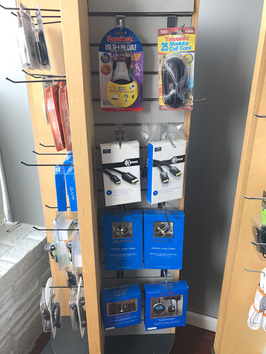 Computer Repair Service «iTech iPhone Repair», reviews and photos, 25 Seminole Ave, Lake Hiawatha, NJ 07034, USA