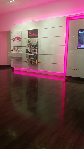Cell Phone Store «T-Mobile», reviews and photos, 8910 TX-121, McKinney, TX 75070, USA