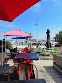 Atmosphère du Bar-restaurant à huîtres Bar à Huîtres La Jane à Noirmoutier-en-l'Île - n°6