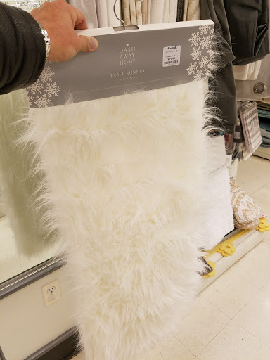 Department Store «Marshalls», reviews and photos, 3131 Main St, Mohegan Lake, NY 10547, USA