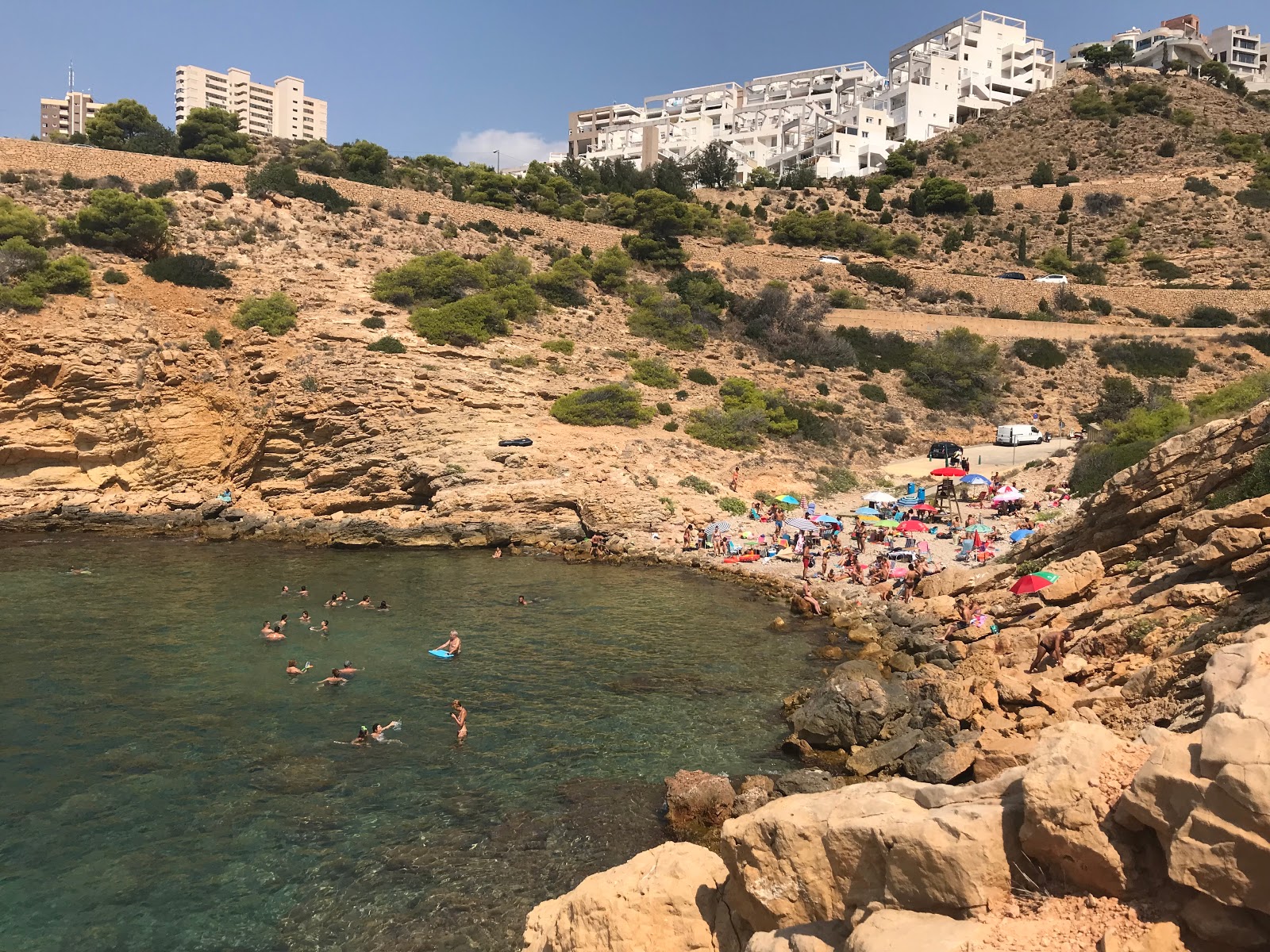Cala Tio Ximo'in fotoğrafı küçük koy ile birlikte