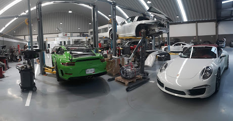 Porsche PreOwned Car Centre Santa Fé