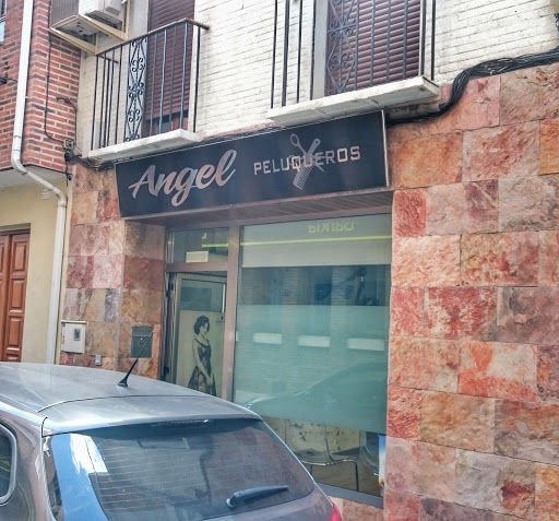 Ángel Peluqueros en Nava de laAsunción, Segovia