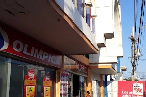 Centro comercial Tierra Santa image