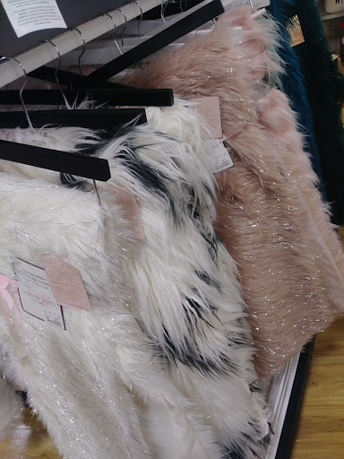 Department Store «HomeGoods», reviews and photos, 11100 W Burleigh St #140, Wauwatosa, WI 53222, USA