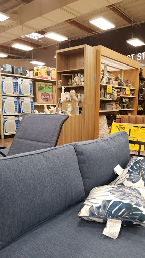 Grocery Store «Fred Meyer», reviews and photos, 14300 1st Avenue South, Burien, WA 98168, USA