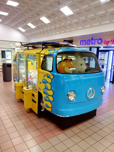 Shopping Mall «South Mall», reviews and photos, 3300 Lehigh St, Allentown, PA 18103, USA