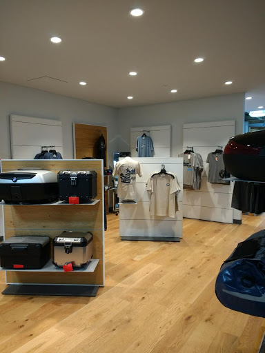 BMW Motorcycle Dealer «BMW Motorcycles of Louisville», reviews and photos, 1700 Arthur St, Louisville, KY 40208, USA