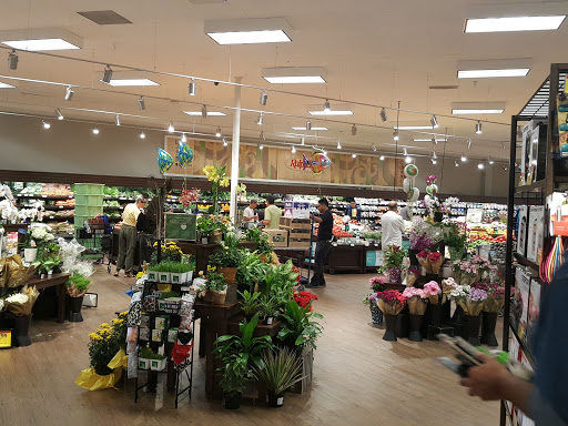 Shopping Mall «La Jolla Village Square», reviews and photos, 8657 Villa La Jolla Dr, La Jolla, CA 92037, USA