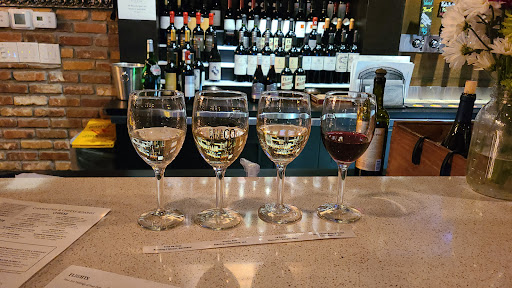 Wine Bar «Eola Wine Co», reviews and photos, 430 E Central Blvd, Orlando, FL 32801, USA