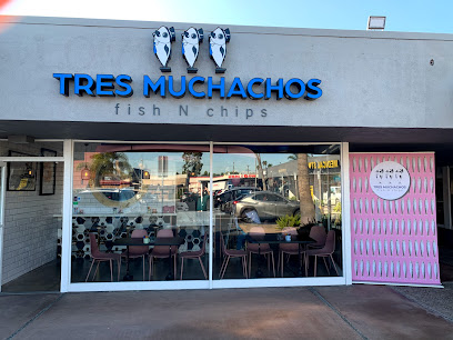 Tres Muchachos Seafood Grill - 333 E 17th St #14, Costa Mesa, CA 92627