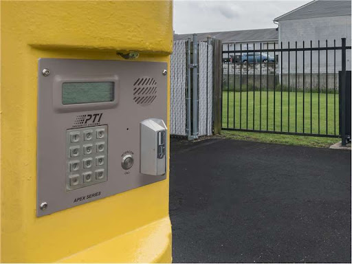 Storage Facility «Extra Space Storage», reviews and photos, 5420 Valley Station Rd, Louisville, KY 40272, USA