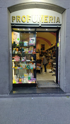 Beauty Line By Sorrentino Vincenzo Corso Mazzini, 24, 84013 Cava de' Tirreni SA, Italia
