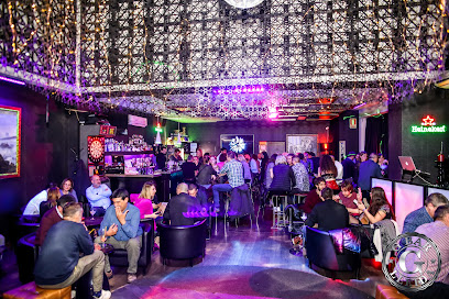 G-Bar Lleida Pub Lounge - Carrer Aribau, 6, 25008 Lleida, Spain