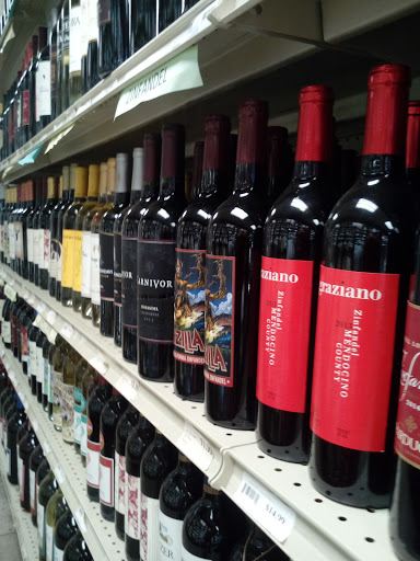 Grocery Store «Redwood Valley Market», reviews and photos, 999 E School Way, Redwood Valley, CA 95470, USA