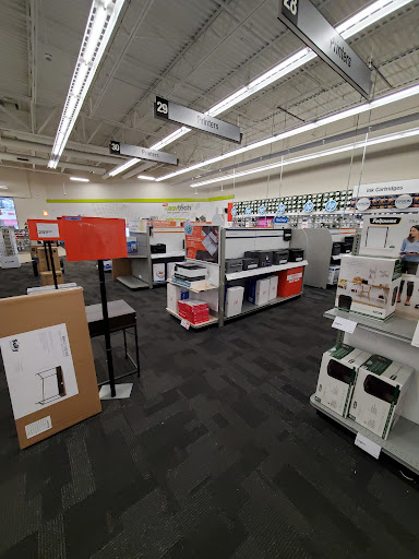 Office Supply Store «Staples», reviews and photos, 3011 196th St SW, Lynnwood, WA 98036, USA