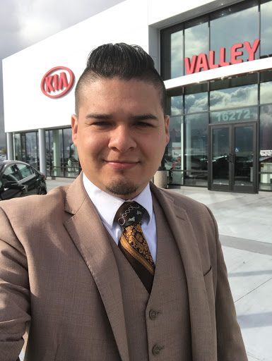 Kia Dealer «Valley Kia of Fontana», reviews and photos, 16272 S Highland Ave, Fontana, CA 92336, USA
