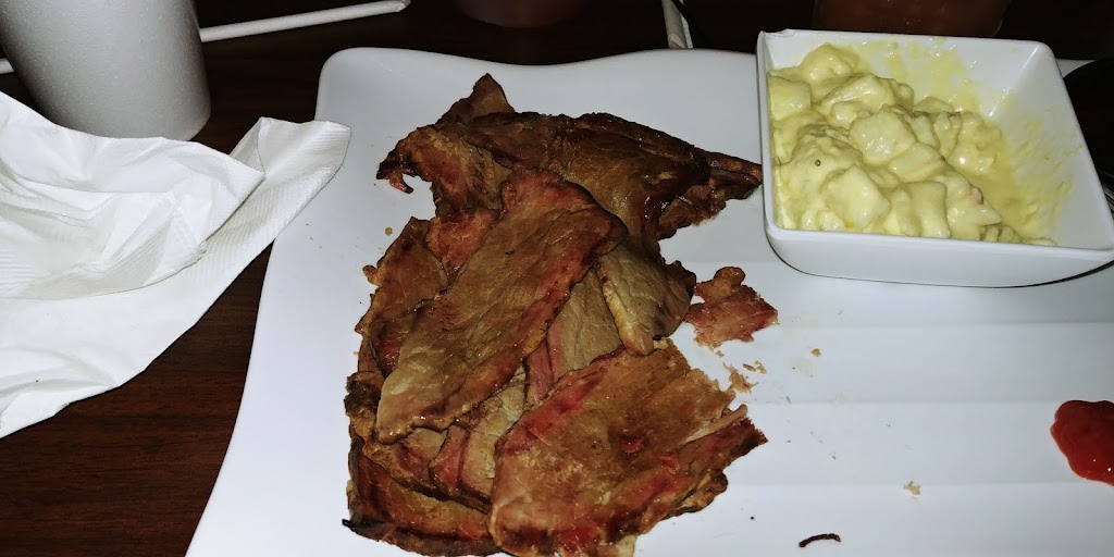 B's Thirsty Pig Bar & Que 66451