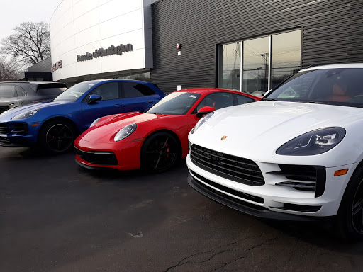 Used Car Dealer «Huntington Auto Mall», reviews and photos, 493 E Jericho Turnpike, Huntington Station, NY 11746, USA