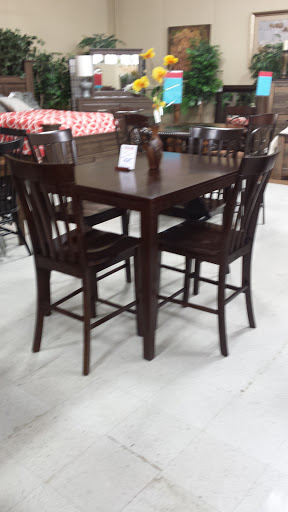 Furniture Store «Major Discount Furniture», reviews and photos, 504 Henslee Dr, Dickson, TN 37055, USA