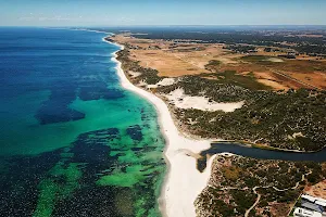 Peppermint Grove Beach image