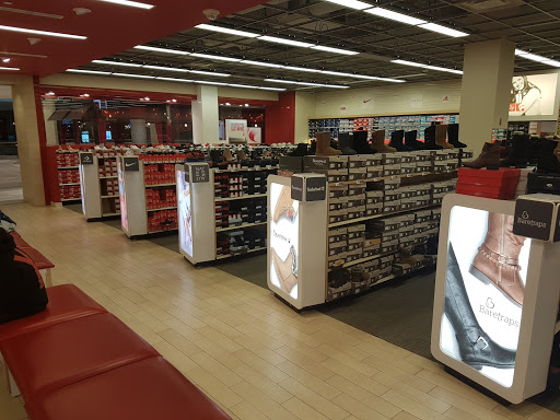 Shoe Store «Famous Footwear», reviews and photos, 310 West Market, Bloomington, MN 55425, USA