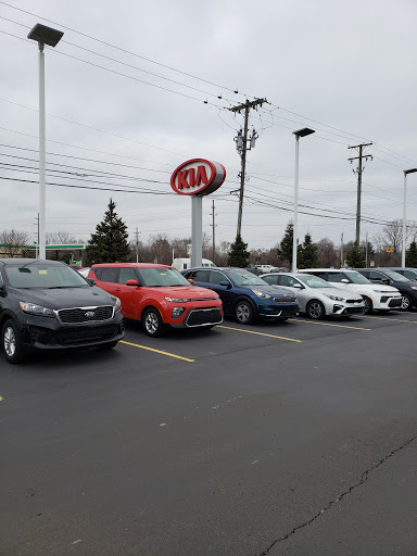 Auto Repair Shop «Summit Place Kia East», reviews and photos, 44900 N Gratiot Ave, Charter Twp of Clinton, MI 48036, USA