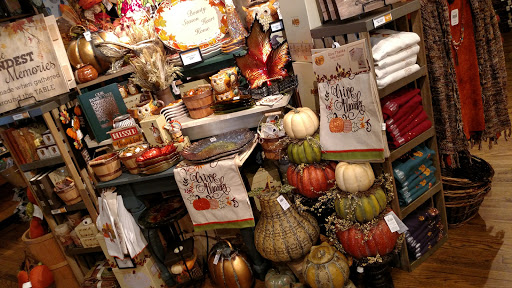 American Restaurant «Cracker Barrel Old Country Store», reviews and photos, 716 N Campbell Station Rd, Farragut, TN 37934, USA