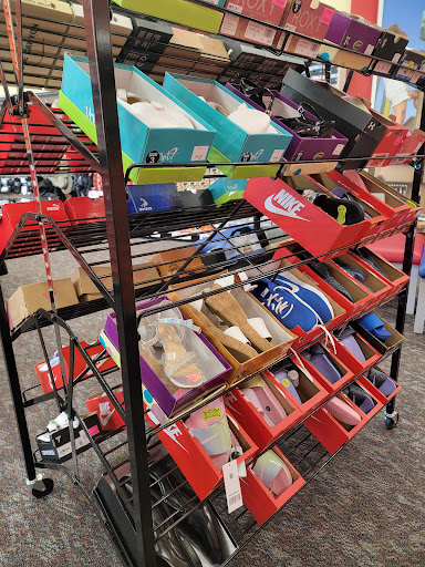 Shoe Store «Shoe Carnival», reviews and photos, 511 S Plano Rd, Richardson, TX 75081, USA