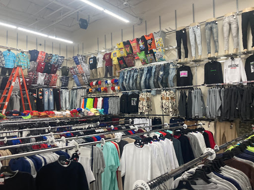 Clothing Store «Gen X Clothing», reviews and photos, 779 Peoria St, Aurora, CO 80011, USA