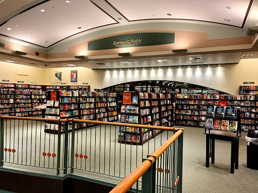 Book Store «Barnes & Noble», reviews and photos, 7 Holyoke St, Holyoke, MA 01040, USA