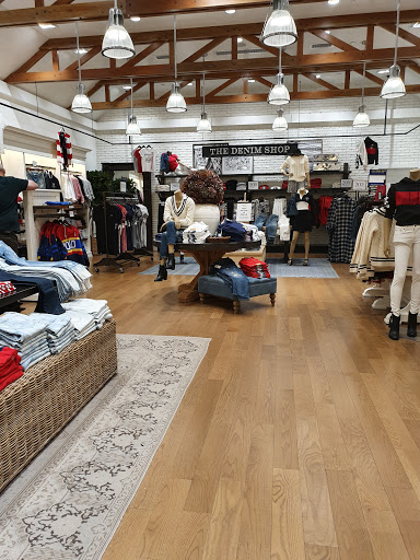 Clothing Store «Polo Ralph Lauren Factory Store», reviews and photos, 8200 Vineland Ave #500, Orlando, FL 32821, USA