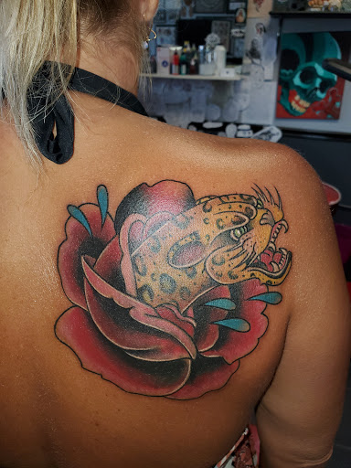 Tattoo Shop «Atomic Tattoos», reviews and photos, 9043 Ulmerton Rd, Largo, FL 33771, USA