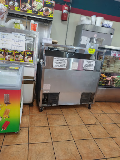 Grocery Store «Compadres Market», reviews and photos, 502 C St, Galt, CA 95632, USA